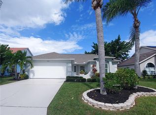 4827 14th Ave E, Bradenton, FL 34208