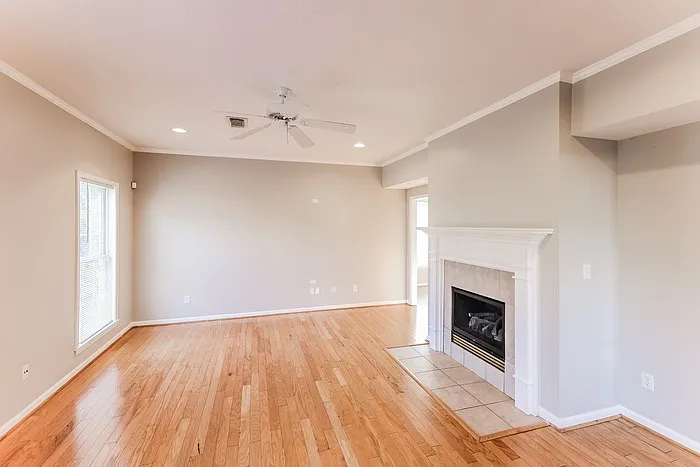 11300 Athena Dr — Photo 6