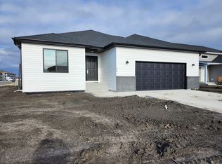 3867 19th St S, Moorhead, MN