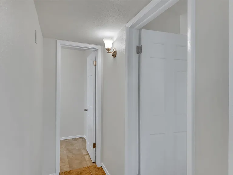 6836 N 15th St #1 — Photo 5