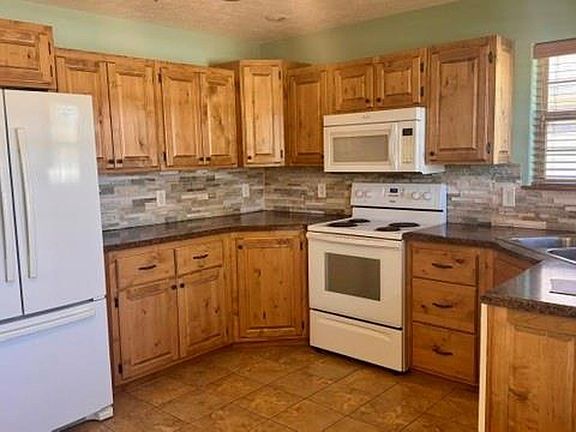 5th image of 307 Jamestown Dr