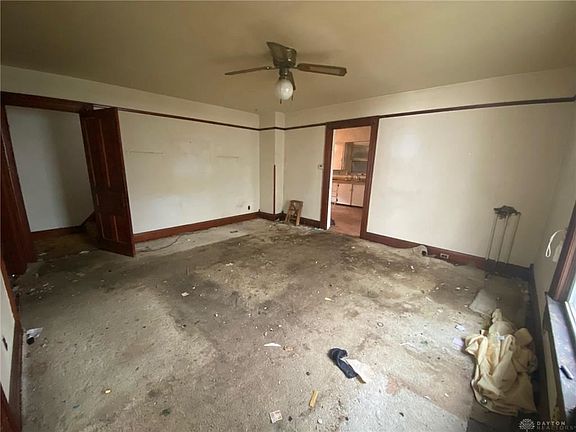 4th image of 38 Jefferson St