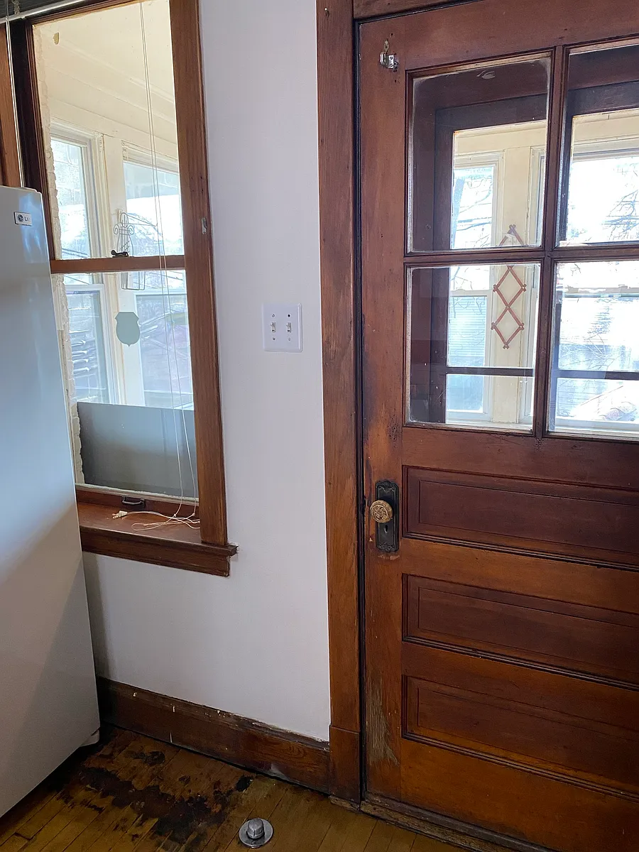 Building Photo - 3705 W Diversey Ave #1