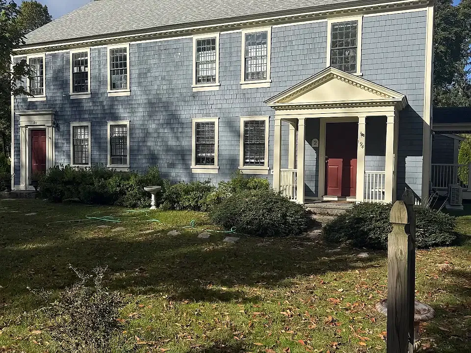194 Old Main Rd #2