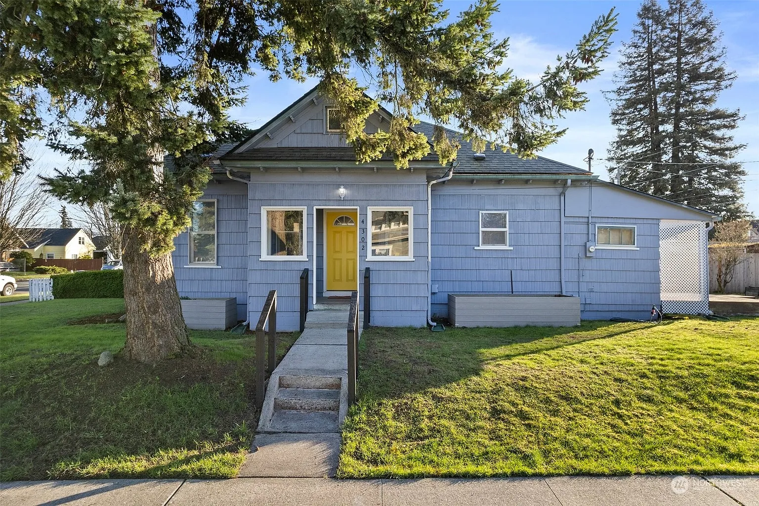 4302 S Park Avenue photo 1