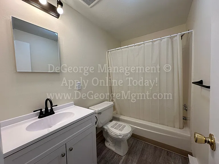 Parkview Apartments — Photo 89