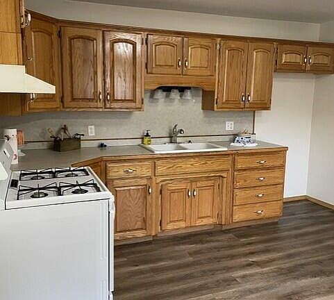 5th image of 203 S Walnut Street