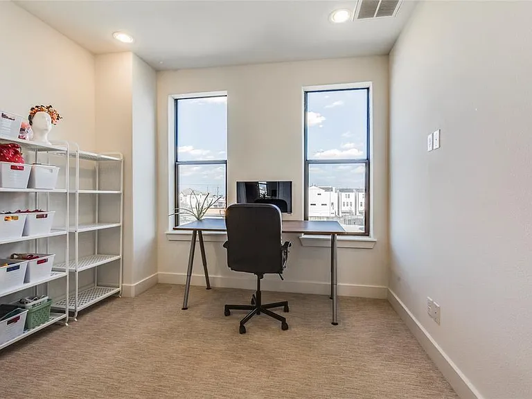 2612 Polk Ave #B — Photo 22