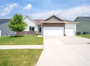 1411 Tuscany Dr SE, Altoona, IA 50009