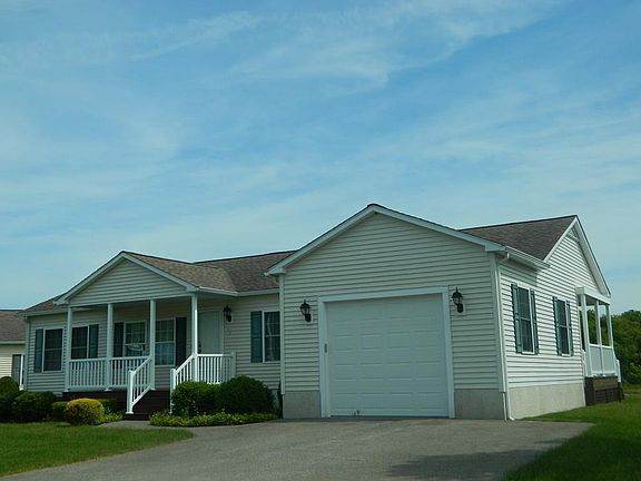 2nd image of 31 Stonemeadow Dr