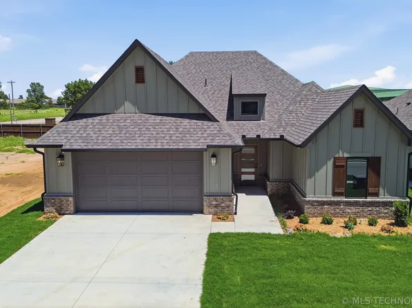 1005 S Chickasaw St, Skiatook, OK 74070