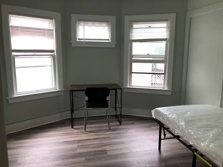 28 Haendel St #2 — Photo 4