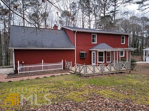 3rd image of 310 Cedar Ln