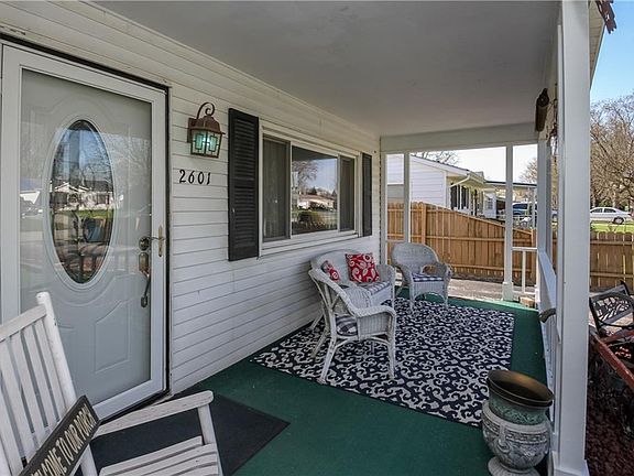 2nd image of 2601 Woodrow Ave