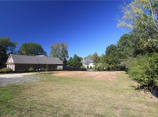 2279 Post Oak Tritt Rd, Marietta, GA 30062