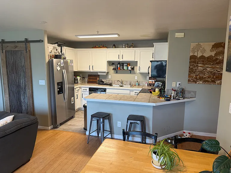 3375 Columbine Dr #201 — Photo 5
