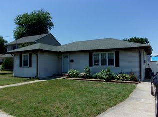 182 County Rd, Cliffwood, NJ 07721