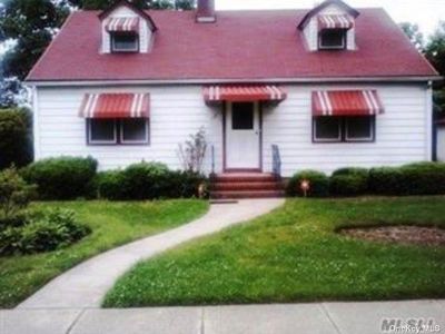 115 Grenada Ave, Roosevelt, NY, 11575