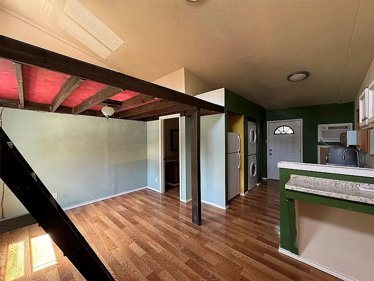 1108 W McCarty Ln #C — Photo 6