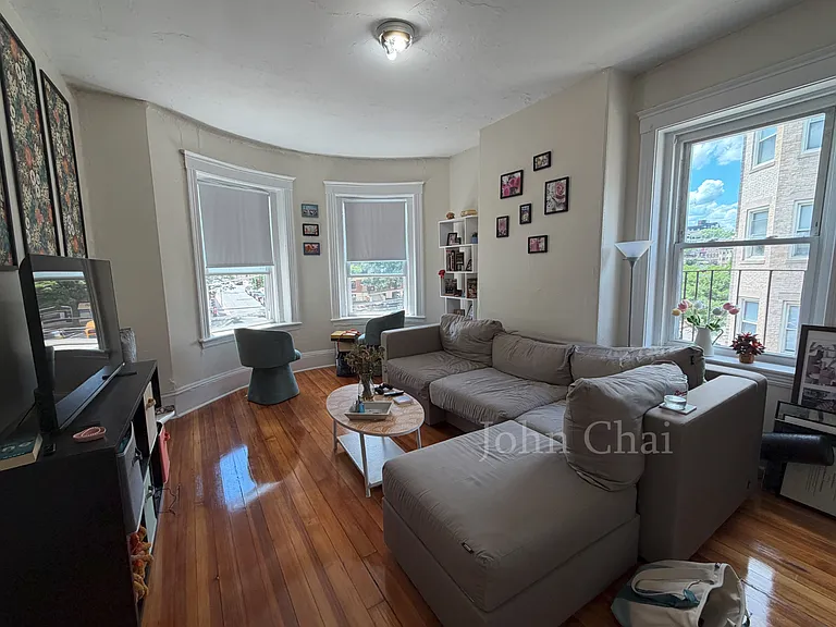 1381 Commonwealth Ave #B — Photo 3