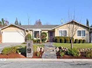 1727 Hawkins Dr, Los Altos, CA 94024
