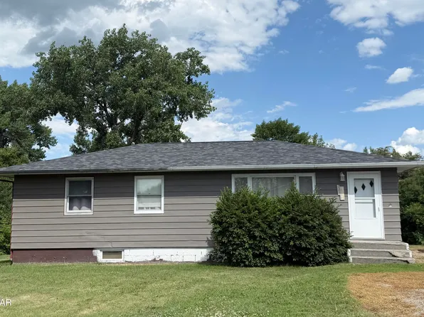 951 15th St E, Langdon, ND 58249