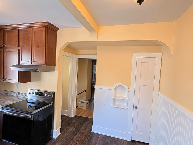 738 S Jackson St — Photo 12