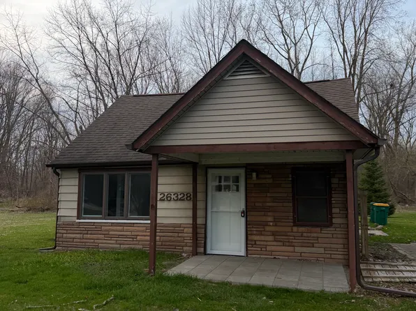26328 Sibley Rd, Brownstown, MI 48174