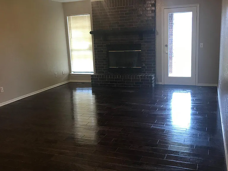 1112 SW 133rd St — Photo 5