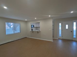 100 Fellsview Ter, Stoneham, MA 02180