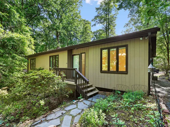 205 Bruton Dr, Chapel Hill, NC 27516