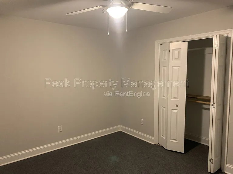 220 E Marshall St #A — Photo 13