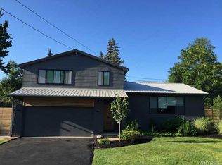 1556 Towerwood Rd, Grand Island, NY 14072