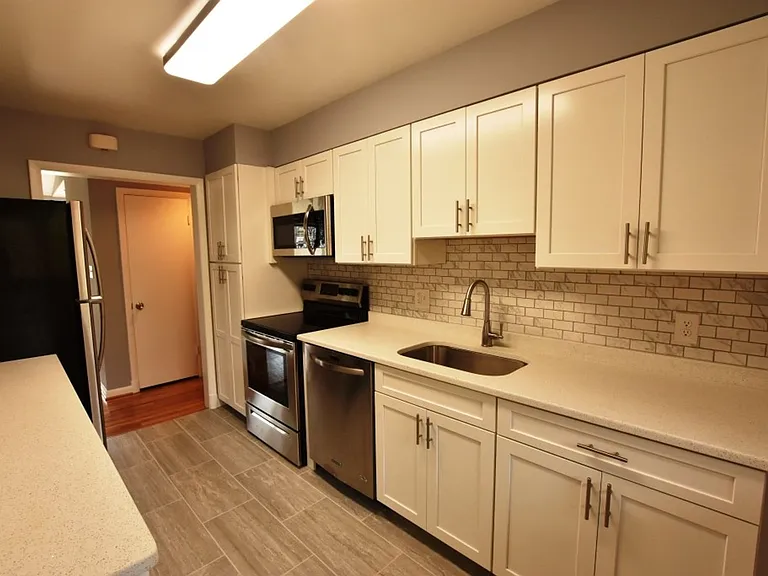 5611 Alta Vista Rd — Photo 6
