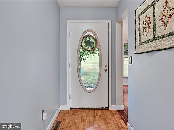 4th image of 1096 Indian Dr