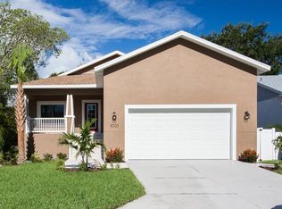 8000 Riverside Dr N, Saint Petersburg, FL 33702
