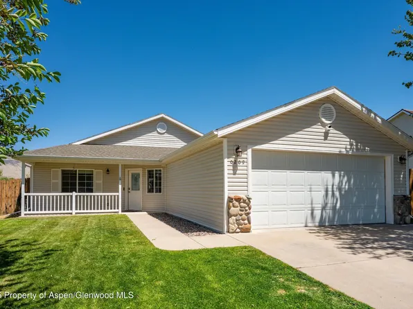 209 Cliff View Cir, Parachute, CO 81635
