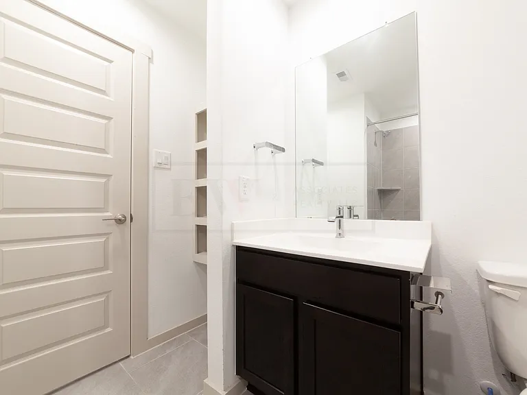 4010 Garver Grove Ln — Photo 13