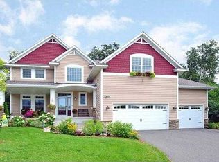 5810 Spring Haven Ct, Shoreview, MN 55126