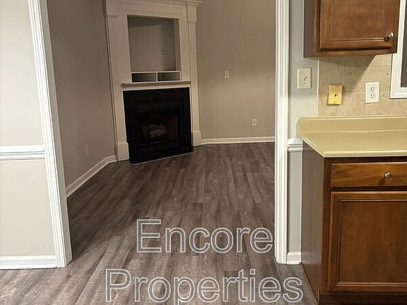 3rd image of 2507 Crumpler Dr