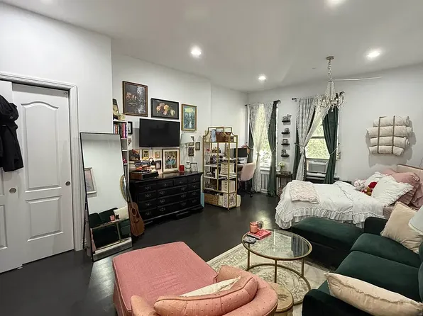 23 W 76th St #4C, New York, NY 10023