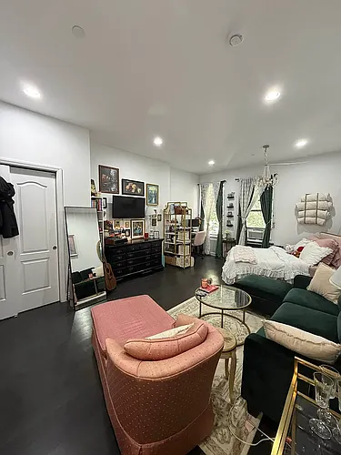 23 W 76th St #4C Photo 1 23 W 76th St #4C Photo 1