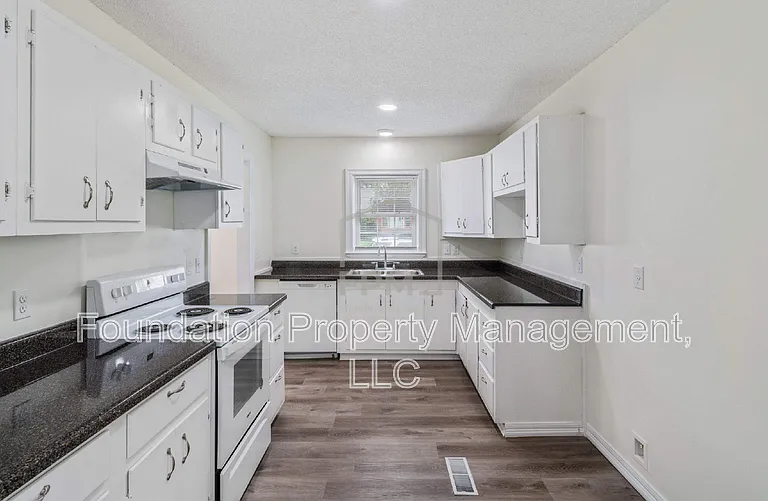 3749 Rhea Ave — Photo 5