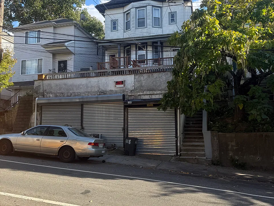 118 Winter Ave #1