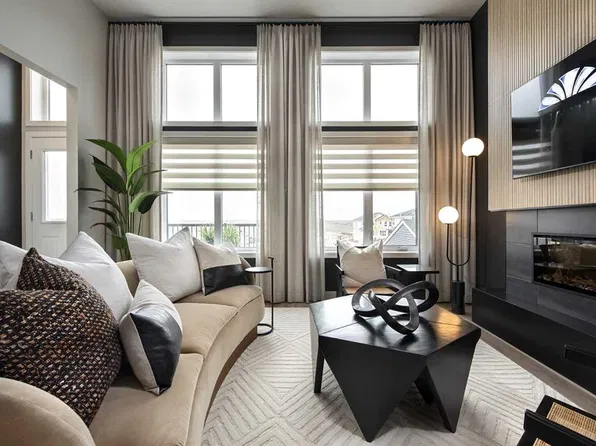 178 SW Mitchell Rd NW, Calgary, AB T3R 2G6