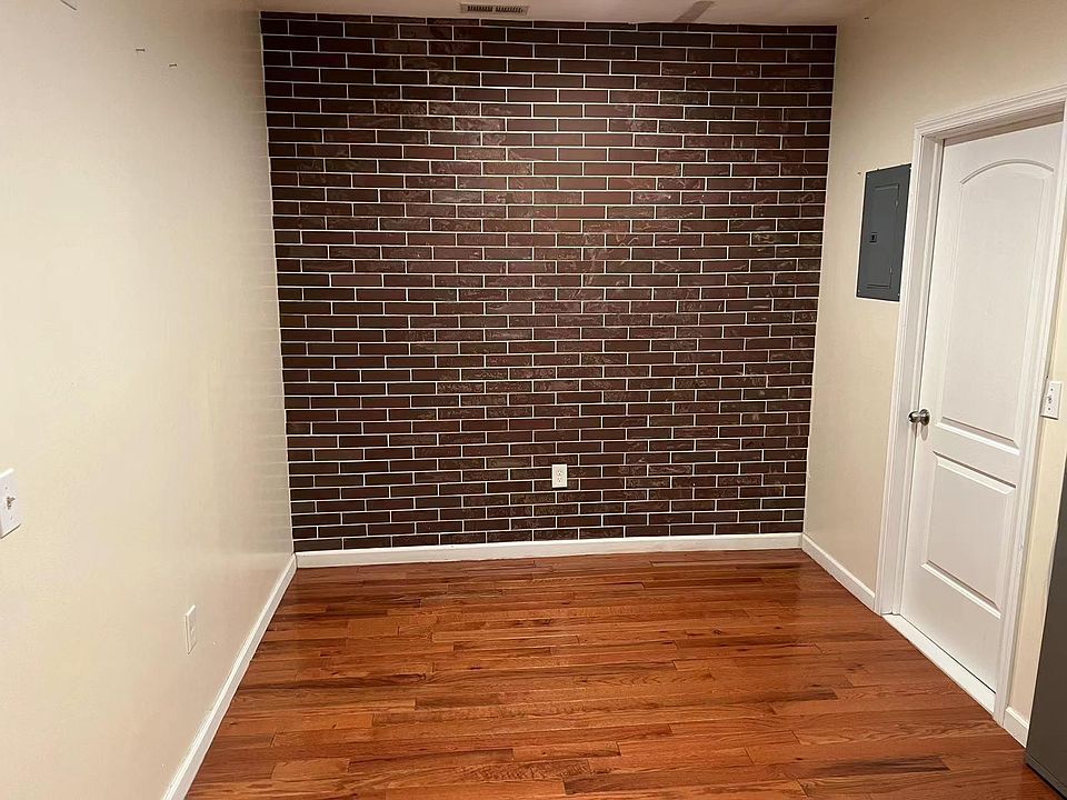 1st image of 4407 Sansom St Floor 3