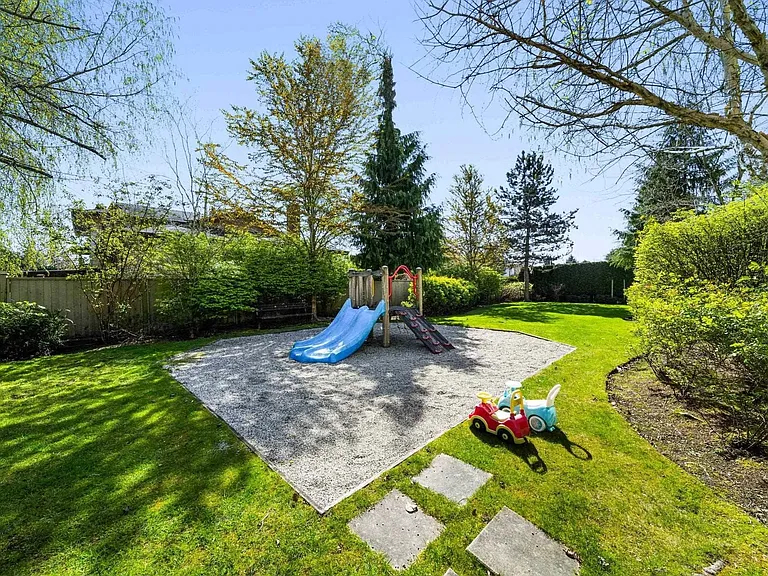 8080 Francis Rd — Photo 22