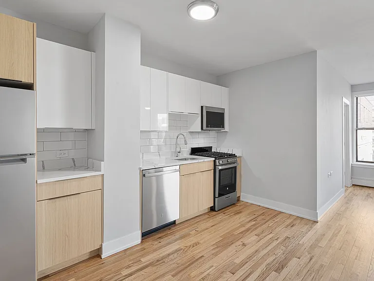 1625 W Howard St — Photo 12