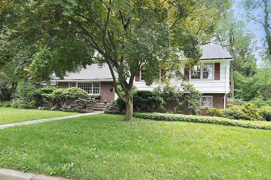1st image of 71 Stratton Ave