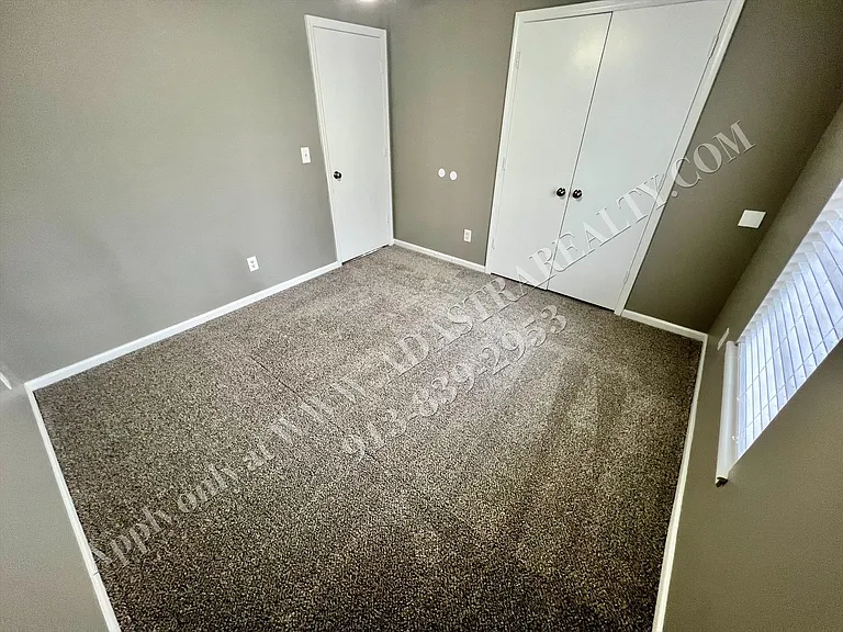 223 NW Barr Rd, Grain Valley, MO 64029 — Photo 14